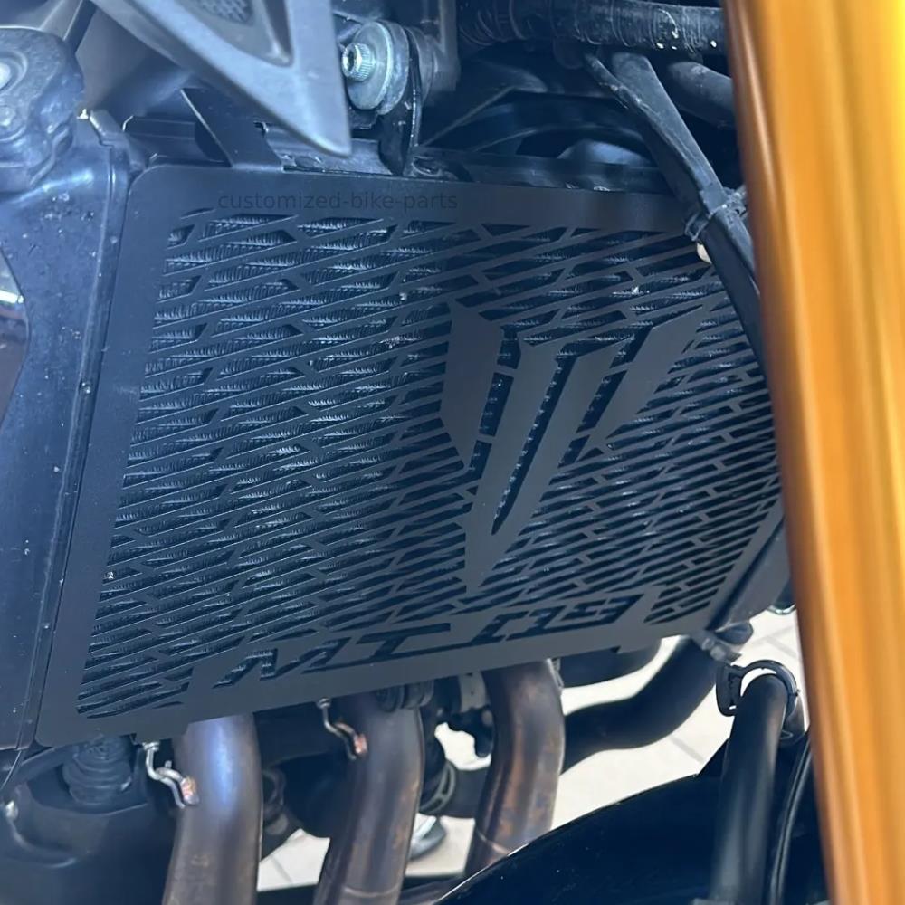 Radiator Guard / Cover / Grille - Yamaha MT-09 / Tracer 900 GT 20214-2019