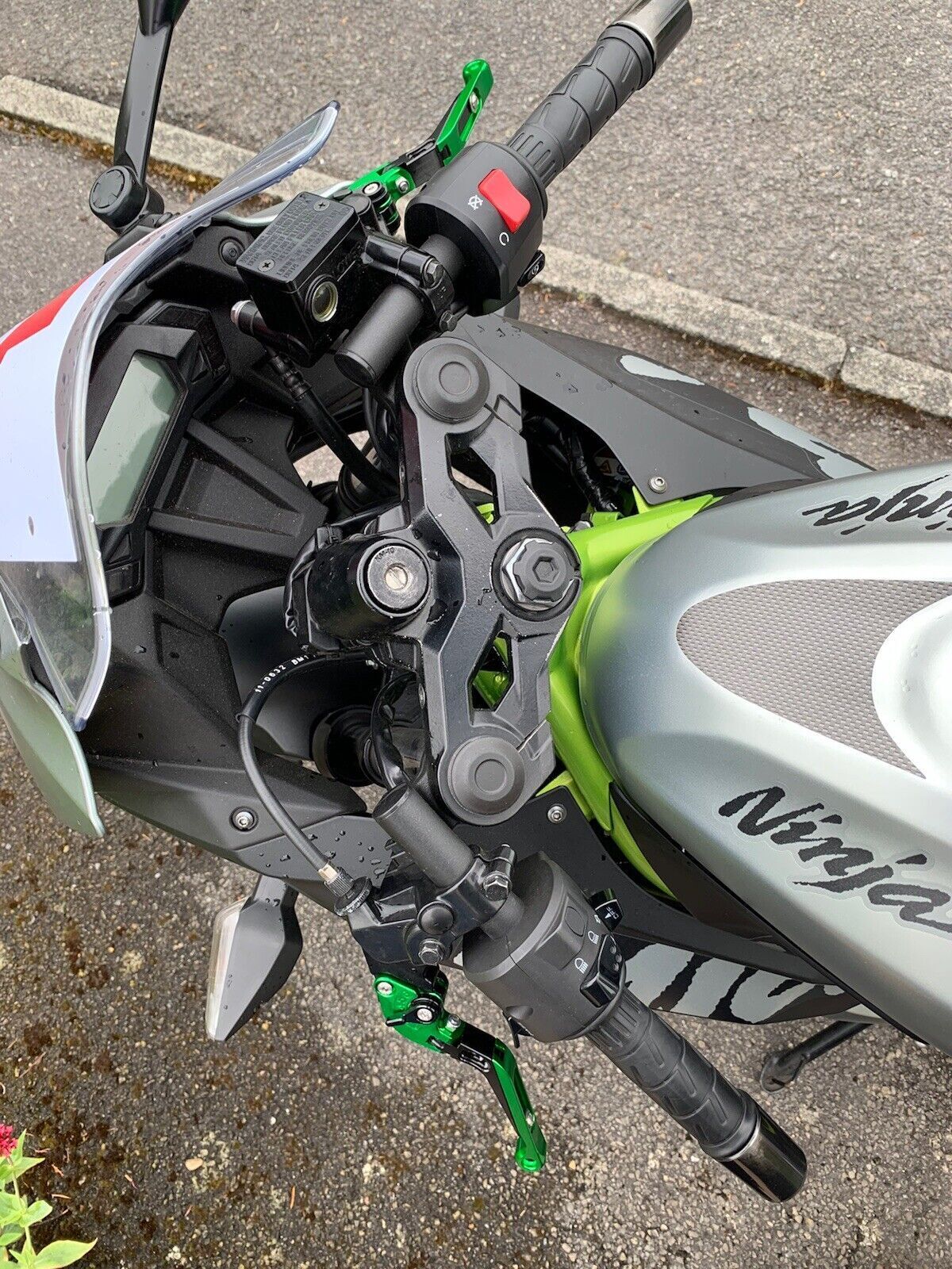 Green Adjustable Clutch Brake Lever Set For Kawasaki Ninja 125 / Z125 2019-2023